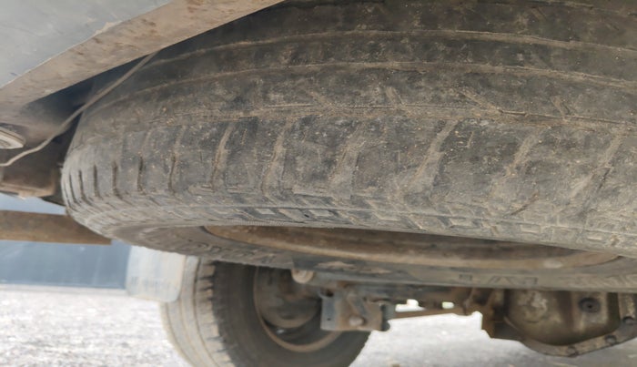 2010 Mahindra Scorpio LX, Diesel, Manual, 1,13,745 km, tyre
