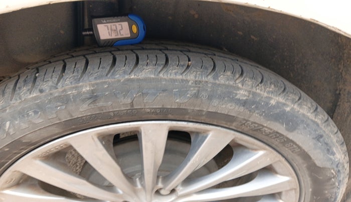 2015 Maruti Ciaz ZXI+, Petrol, Manual, 1,66,915 km, tyre