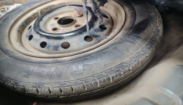 2010 Maruti A Star ZXI, Petrol, Manual, 1,09,988 km, tyre