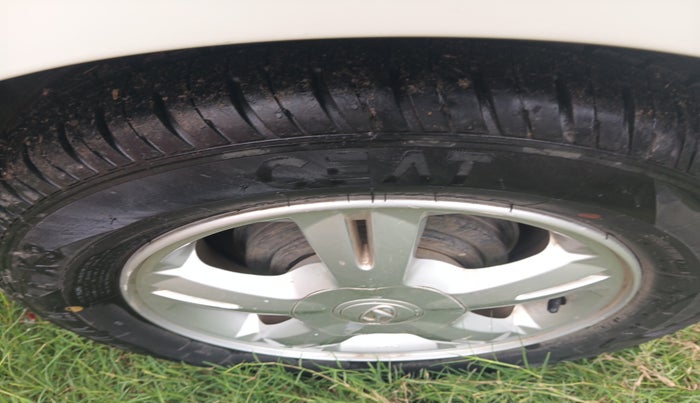 2011 Hyundai i20 ASTA 1.2, Petrol, Manual, 1,13,008 km, tyre
