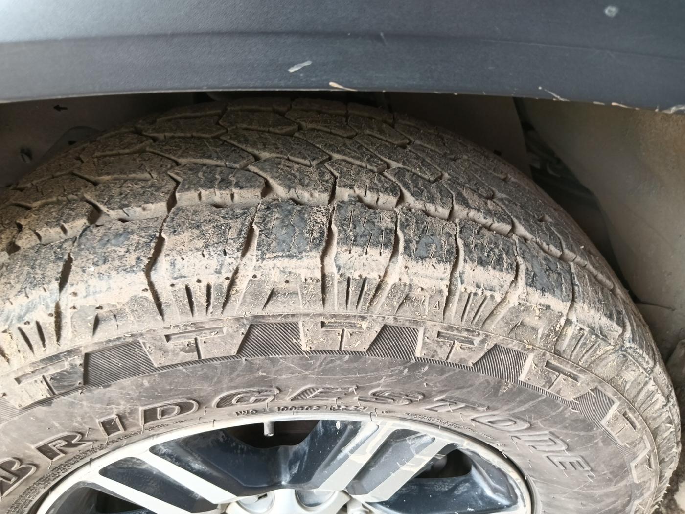 2018 Toyota Fortuner 2.8 4X2 AT, Diesel, Automatic, 1,60,357 km, tyre