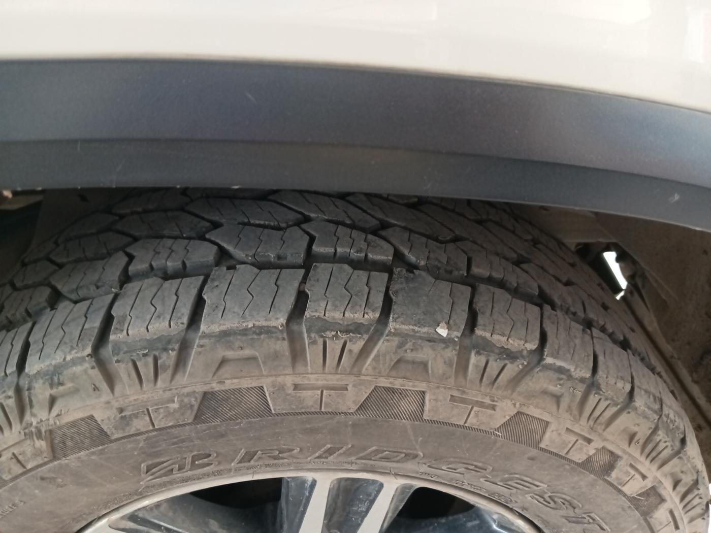 2018 Toyota Fortuner 2.8 4X2 AT, Diesel, Automatic, 1,60,357 km, tyre