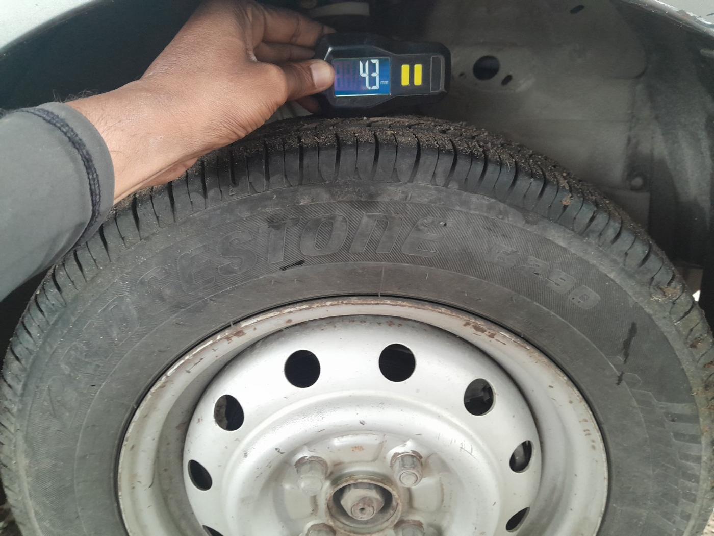 2010 Maruti Wagon R 1.0 LX, Petrol, Manual, 1,29,284 km, tyre