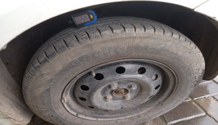 2010 Maruti Swift VXI, Petrol, Manual, 68,788 km, tyre