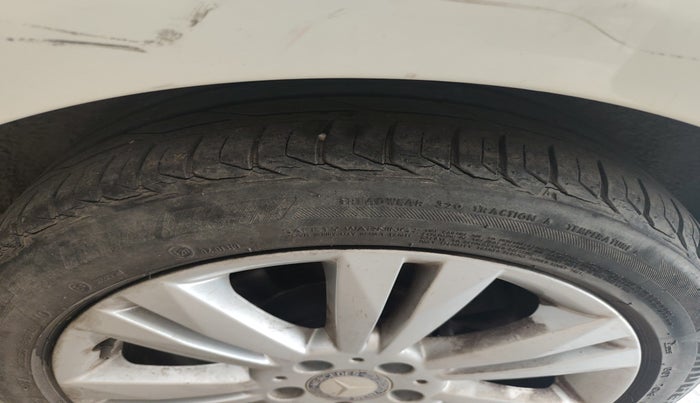 2013 Mercedes Benz B Class B 180 SPORTS PETROL, Petrol, Automatic, 26,882 km, tyre