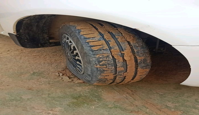 2010 Maruti Ritz VDI, Diesel, Manual, 1,16,466 km, tyre