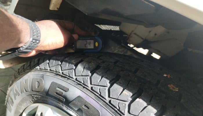 2012 Mahindra Bolero SLE BS-III, Diesel, Manual, 69,054 km, tyre