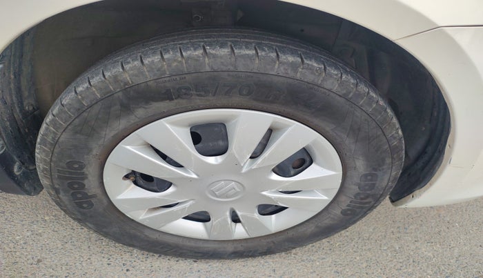 2013 Maruti Swift Dzire VXI, Petrol, Manual, 61,057 km, tyre