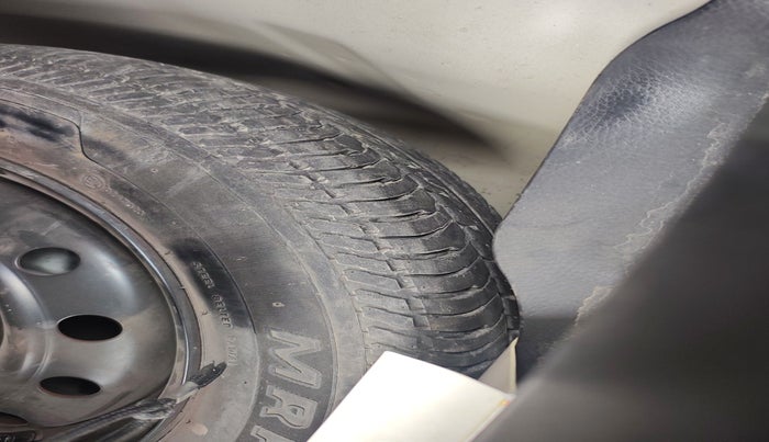 2013 Maruti Swift Dzire VXI, Petrol, Manual, 61,057 km, tyre