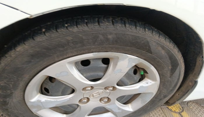 2012 Hyundai Verna FLUIDIC 1.6 VTVT EX, Petrol, Manual, 1,15,373 km, tyre