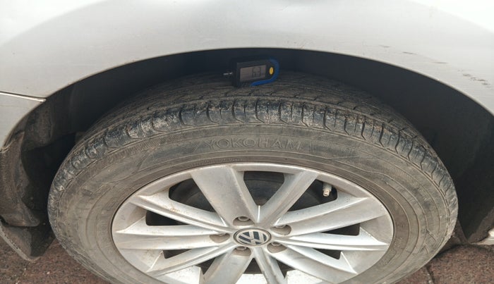 2016 Volkswagen Vento HIGHLINE 1.5 AT, Diesel, Automatic, 1,19,143 km, tyre