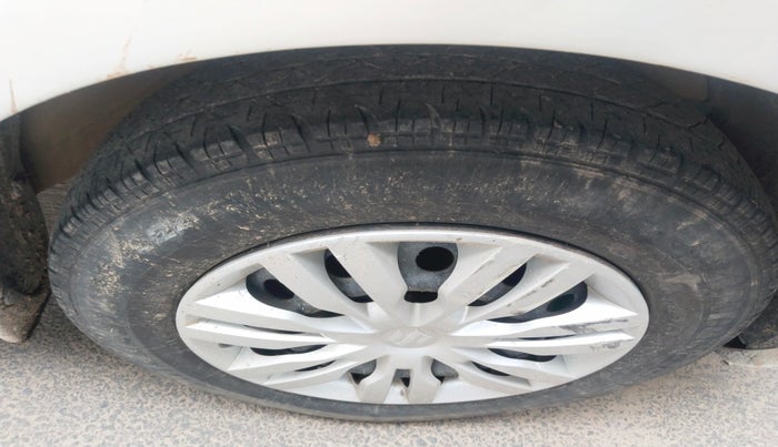 2018 Maruti Dzire VXI, Petrol, Manual, 79,505 km, tyre