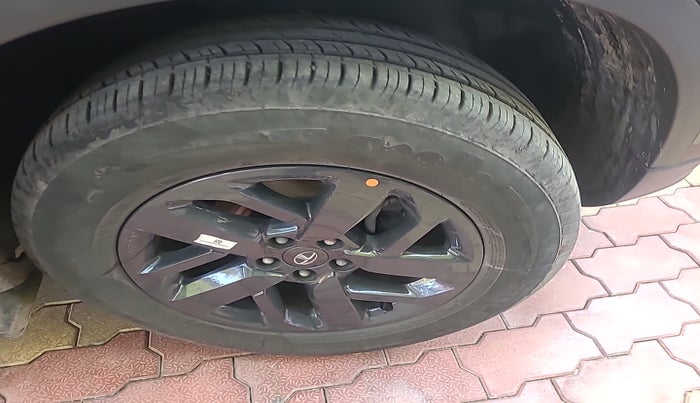 2022 Tata Harrier XT PLUS 2.0L KRYOTEC HALO EDITION, Diesel, Manual, 26,077 km, tyre