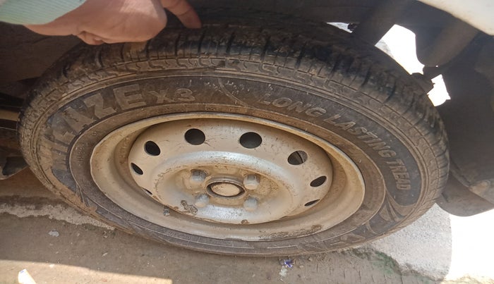 2015 Maruti Wagon R 1.0 LXI CNG, Petrol, Manual, 69,609 km, tyre