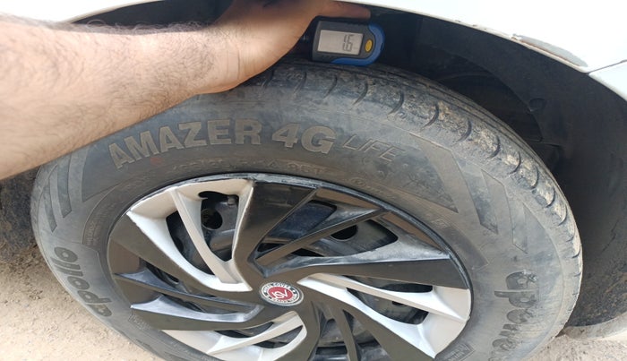 2019 Maruti Swift VXI, Petrol, Manual, 1,13,762 km, tyre
