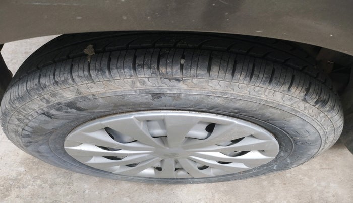 2019 Maruti Swift LXI, Petrol, Manual, 50,684 km, tyre