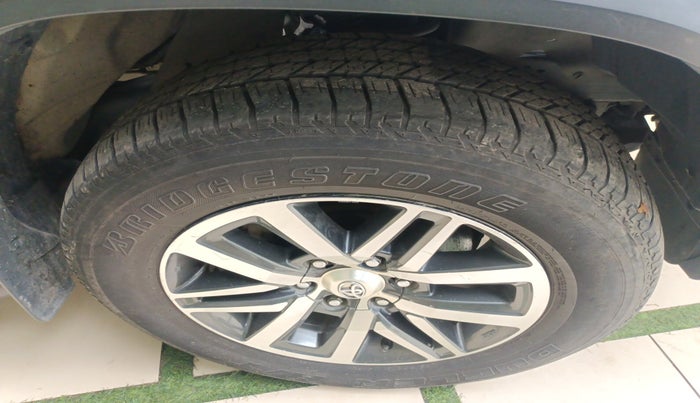 2017 Toyota Fortuner 2.8 4X4 AT, Diesel, Automatic, 2,88,249 km, tyre