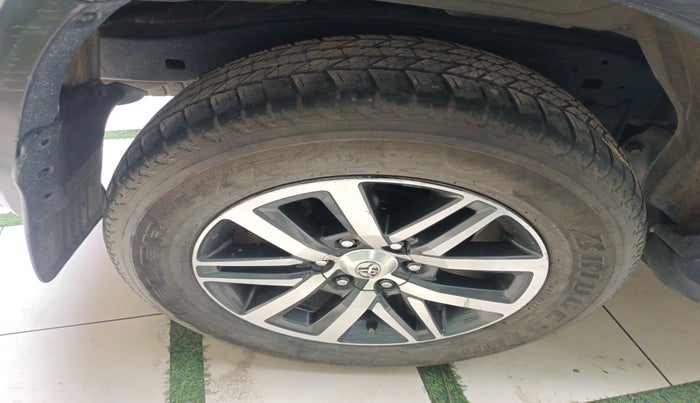 2017 Toyota Fortuner 2.8 4X4 AT, Diesel, Automatic, 2,88,249 km, tyre