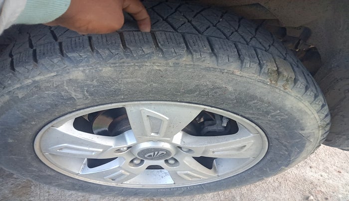 2012 Mahindra XUV500 W8, Diesel, Manual, 1,02,105 km, tyre