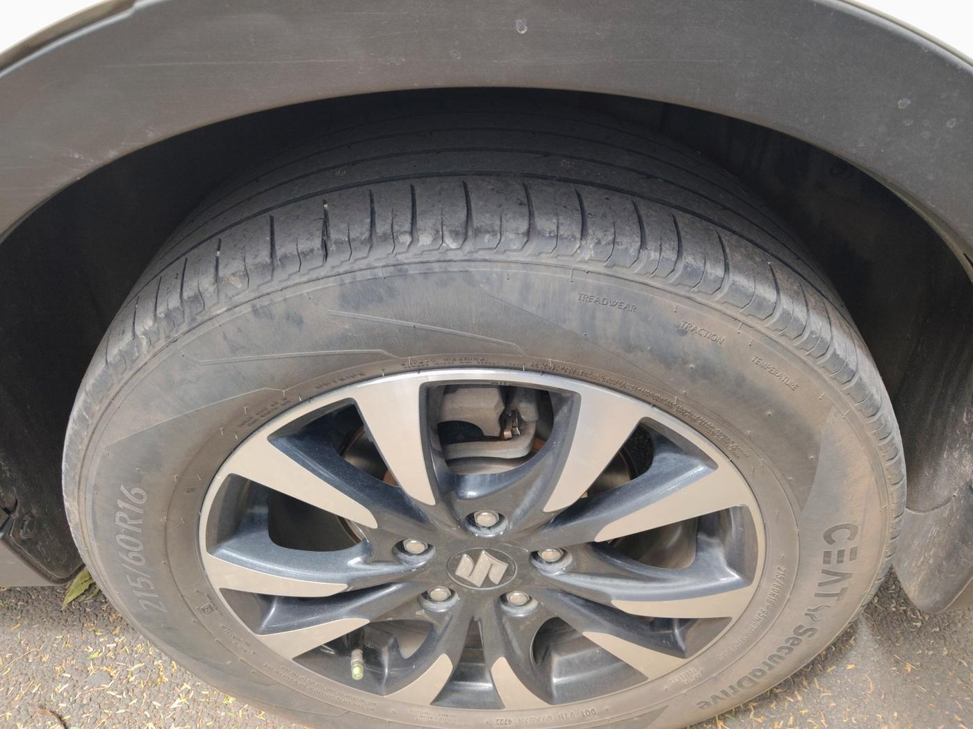 2017 Maruti S Cross ZETA 1.3, Diesel, Manual, 1,72,001 km, tyre