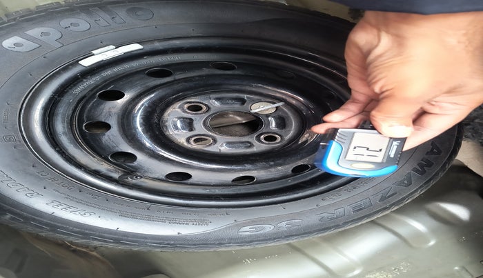 2012 Maruti A Star VXI (ABS) AT, Petrol, Automatic, 91,051 km, tyre