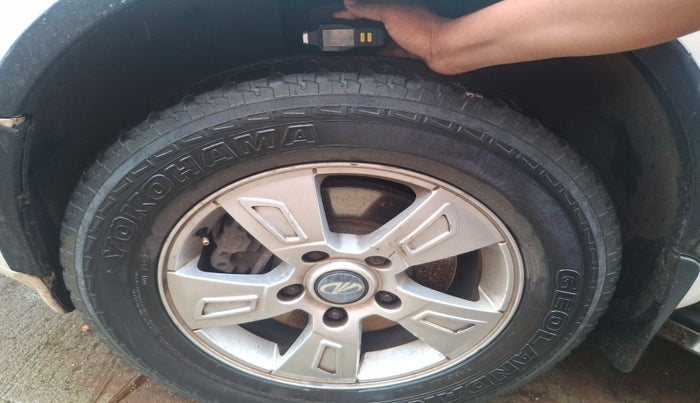 2017 Mahindra XUV500 W4 1.99, Diesel, Manual, 67,679 km, tyre