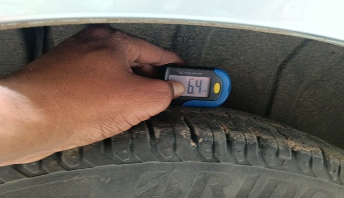 2024 Toyota RUMION V AT , Petrol, Automatic, 13,062 km, tyre