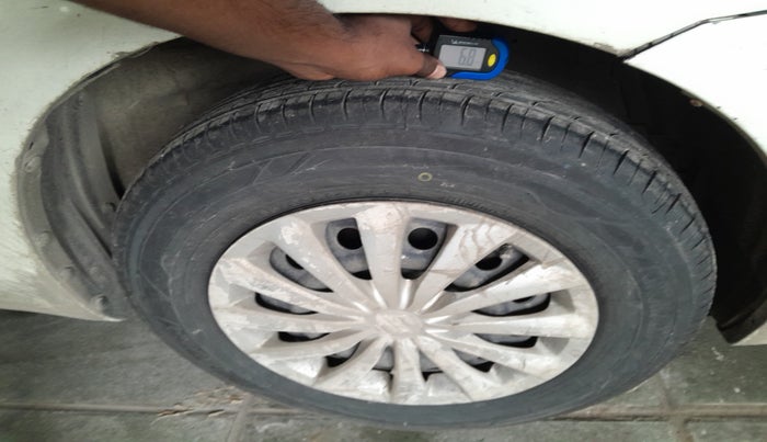 2015 Maruti Swift Dzire VXI, Petrol, Manual, 1,16,896 km, tyre
