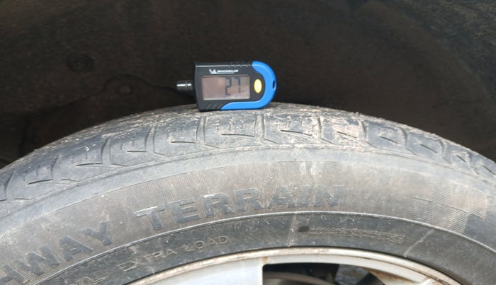 2012 Mahindra XUV500 W8, Diesel, Manual, 1,22,508 km, tyre