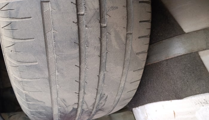 2011 Hyundai i20 ASTA 1.4 AT, Petrol, Automatic, 99,102 km, tyre