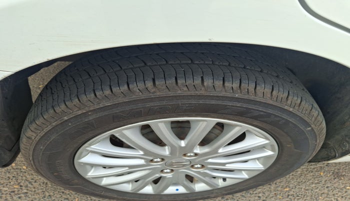 2022 Maruti Dzire ZXI AMT, Petrol, Automatic, 67,540 km, tyre