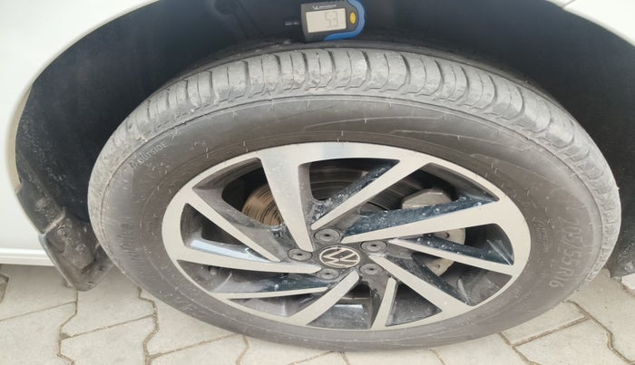 2023 Volkswagen VIRTUS TOPLINE TSI 1.0 MT, Petrol, Manual, 7,792 km, tyre