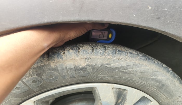 2019 Tata Tiago XZ PETROL, Petrol, Manual, 1,20,358 km, tyre