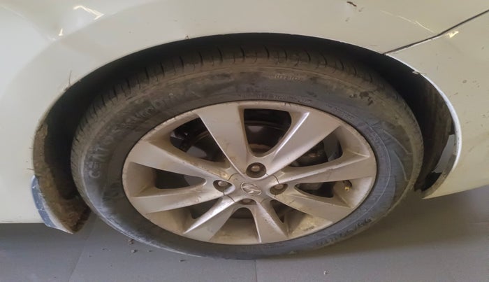 2012 Hyundai Verna FLUIDIC 1.6 CRDI SX OPT, Diesel, Manual, 1,71,078 km, tyre