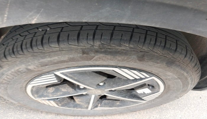 2024 Tata NEXON FEARLESS PURPLE + 1.2 PETROL, Petrol, Manual, 9,800 km, tyre