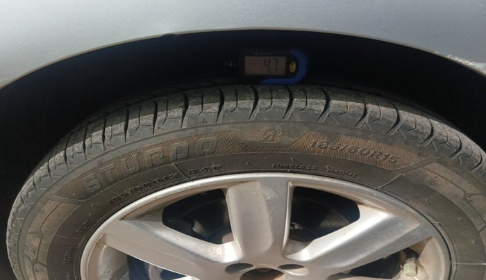 2012 Volkswagen Vento HIGHLINE DIESEL 1.6, Diesel, Manual, 1,07,015 km, tyre