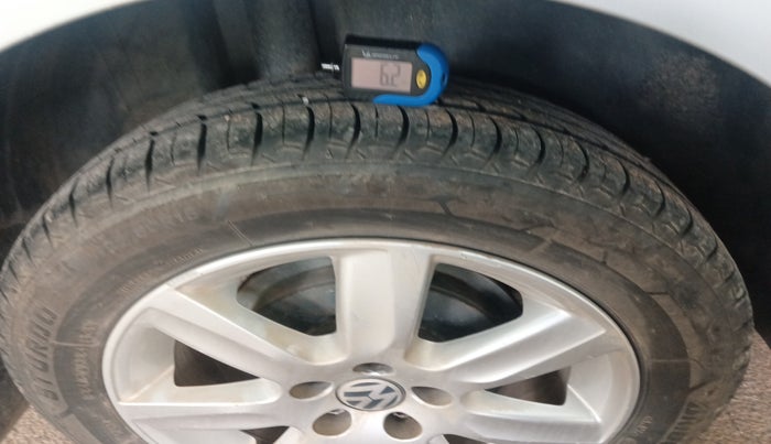 2012 Volkswagen Vento HIGHLINE DIESEL 1.6, Diesel, Manual, 1,07,015 km, tyre