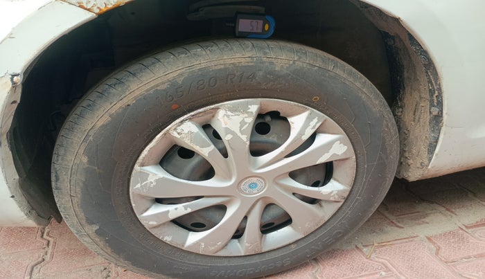 2017 Maruti Swift VDI, Diesel, Manual, 1,13,942 km, tyre