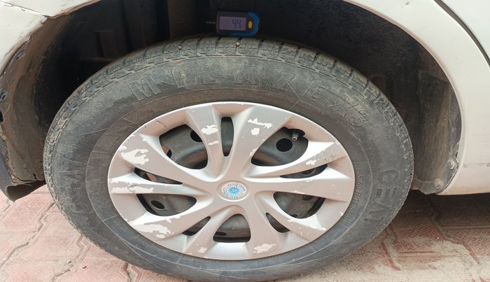 2017 Maruti Swift VDI, Diesel, Manual, 1,13,942 km, tyre