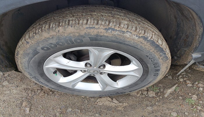 2019 Tata Harrier XM 2.0L KRYOTEC, Diesel, Manual, 1,36,246 km, tyre
