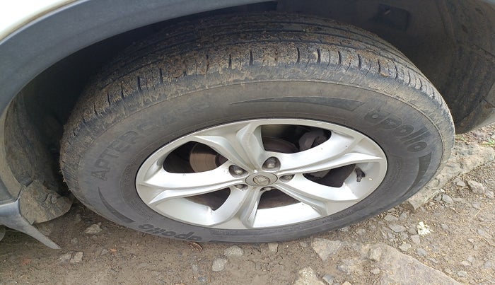 2019 Tata Harrier XM 2.0L KRYOTEC, Diesel, Manual, 1,36,246 km, tyre