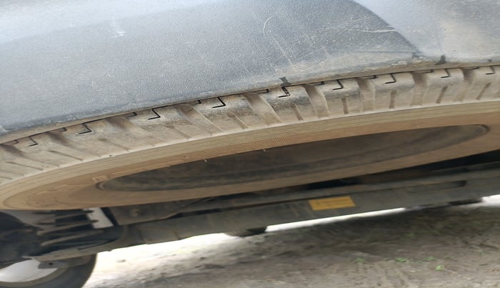 2019 Tata Harrier XM 2.0L KRYOTEC, Diesel, Manual, 1,36,246 km, tyre