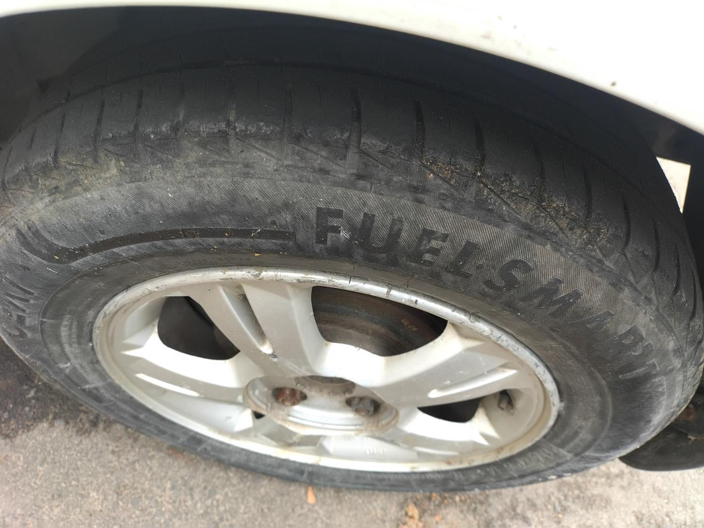 2010 Hyundai i20 ASTA 1.2, Petrol, Manual, 78,866 km, tyre