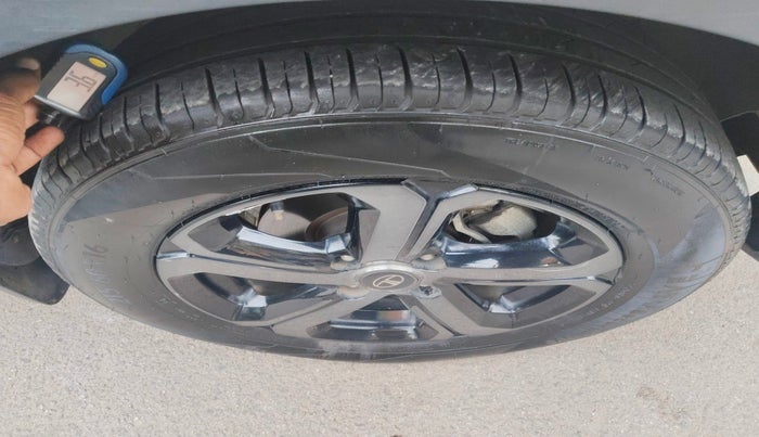2022 Tata NEXON XZ PLUS (PREMIUM) KAZIRANGA DIESEL, Diesel, Manual, 71,010 km, tyre
