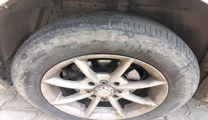 2015 Maruti Swift LDI, Diesel, Manual, 98,588 km, tyre