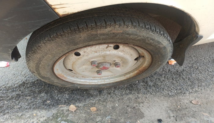 2010 Tata Nano STD, Petrol, Manual, 35,863 km, tyre
