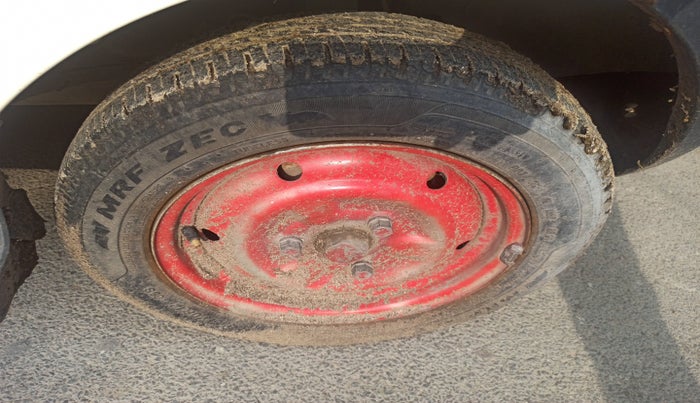 2010 Tata Nano STD, Petrol, Manual, 35,863 km, tyre