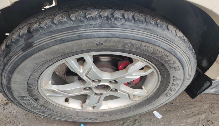 2014 Mahindra Scorpio S10, Diesel, Manual, 2,51,209 km, tyre