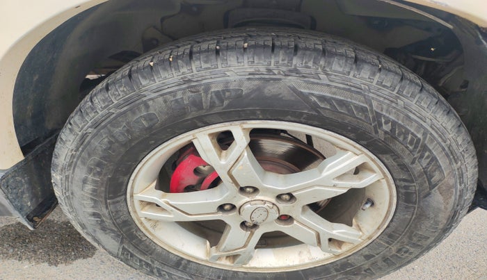2014 Mahindra Scorpio S10, Diesel, Manual, 2,51,209 km, tyre