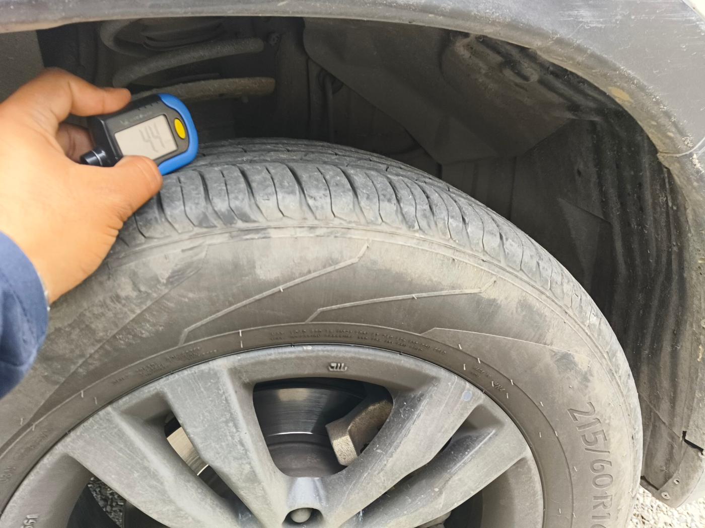 2018 Maruti Vitara Brezza ZDI, Diesel, Manual, 77,000 km, tyre
